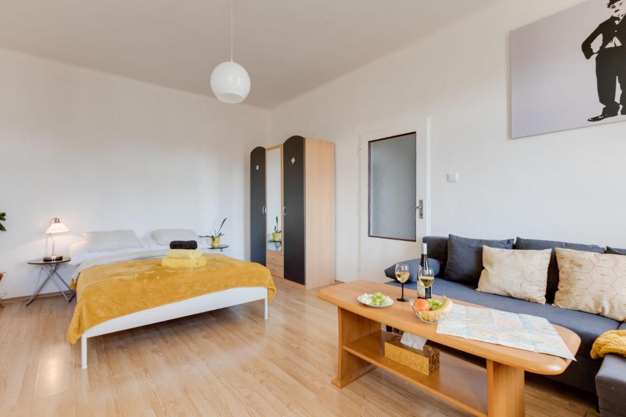 Sunshine Apartment Near The City Center Prag Eksteriør billede