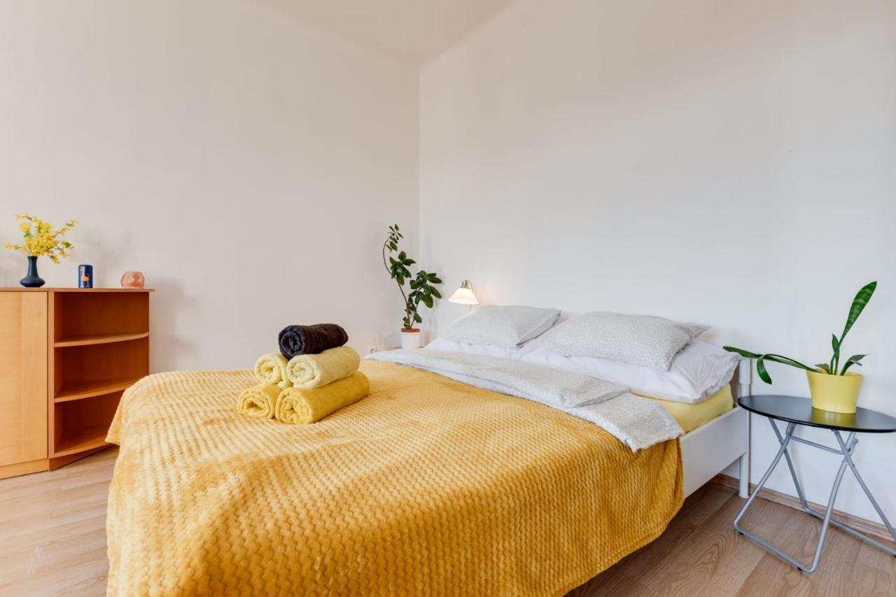 Sunshine Apartment Near The City Center Prag Eksteriør billede