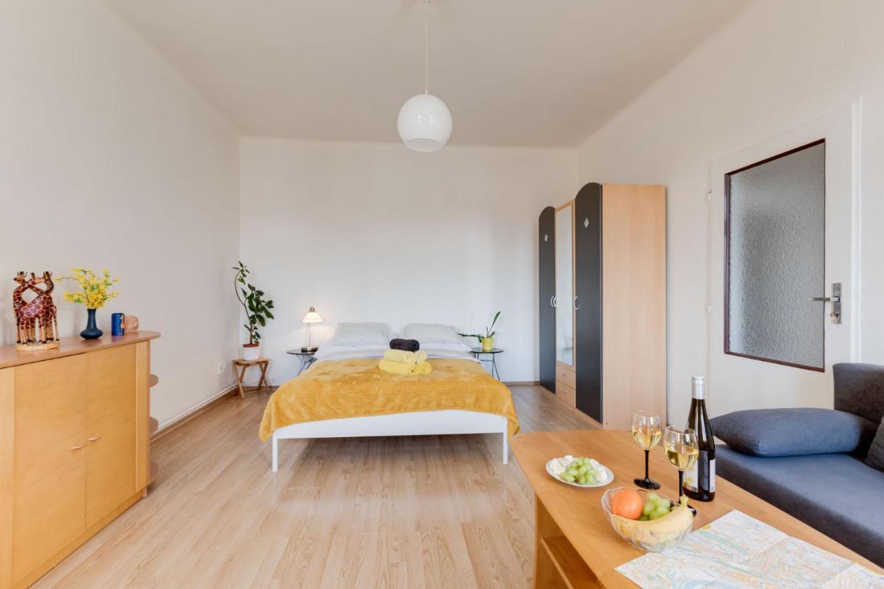 Sunshine Apartment Near The City Center Prag Eksteriør billede