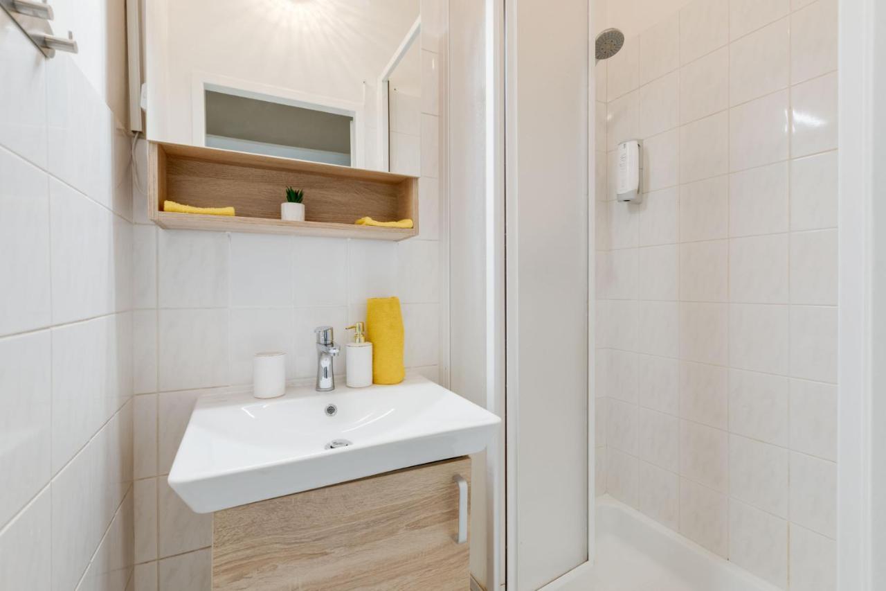 Sunshine Apartment Near The City Center Prag Eksteriør billede